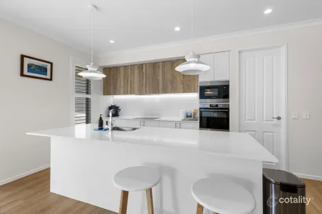 Property photo of 83 Esplanade Tin Can Bay QLD 4580