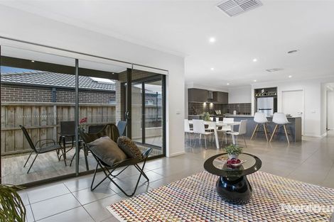 Property photo of 110 Wheelers Park Drive Cranbourne North VIC 3977