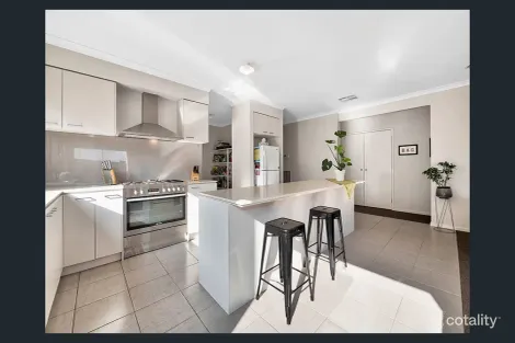 Property photo of 36 Macumba Drive Clyde North VIC 3978