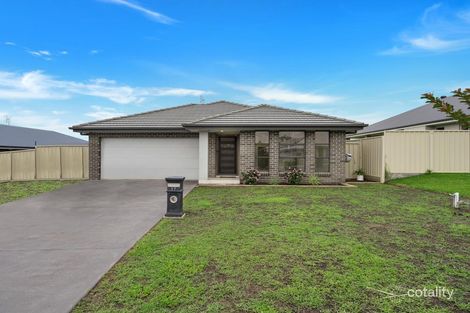 Property photo of 17 Jindalee Crescent Nowra NSW 2541