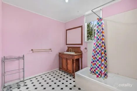 Property photo of 101 Mallard Way Cannington WA 6107
