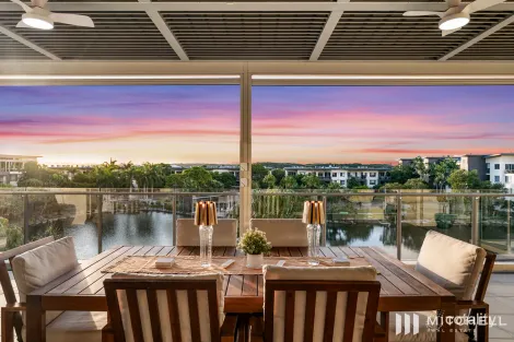 242/3 Pendraat Pde, Hope Island, QLD 4212