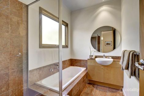 Property photo of 2/350 Auburn Road Hawthorn VIC 3122