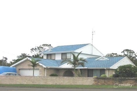 39 The Lakes Way, Forster, NSW 2428