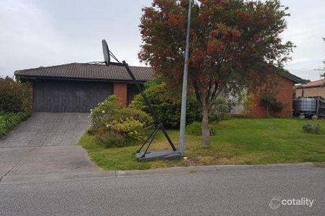 Property photo of 39 Broome Crescent Cranbourne North VIC 3977
