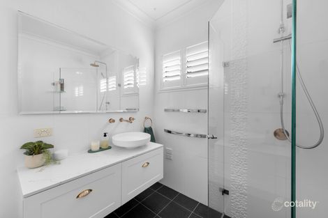 Property photo of 31 Avon Parade Mount Kembla NSW 2526