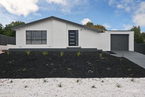 5 Kooraka Ct, Hallett Cove, SA 5158