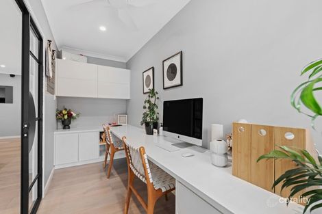 Property photo of 28 Fennessy Close Wakerley QLD 4154