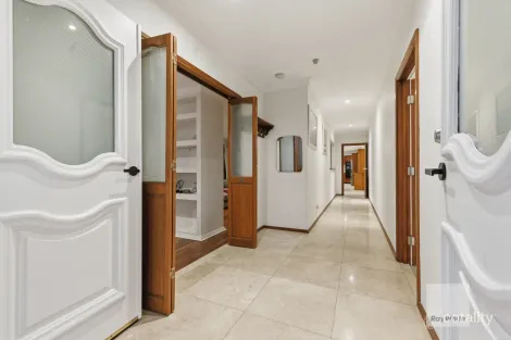 Property photo of 98 Harricks Crescent Attwood VIC 3049