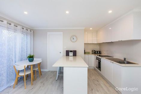 Property photo of 5 Holly Circuit New Lambton Heights NSW 2305
