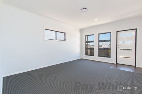 Property photo of 12 Kariba Close Macquarie Hills NSW 2285