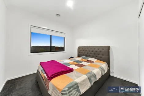 Property photo of 23 Bodnat Street Truganina VIC 3029