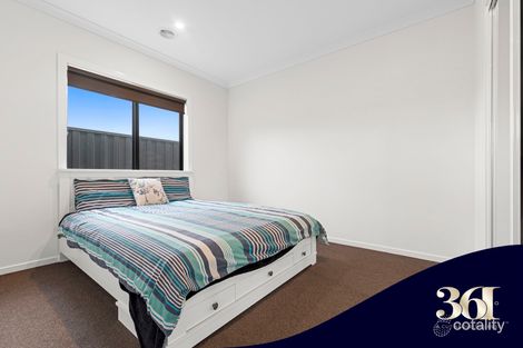 Property photo of 89 Greenpoint Drive Rockbank VIC 3335