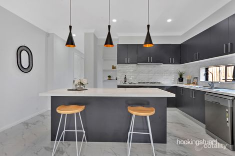 Property photo of 10 Boboli Walk Wollert VIC 3750