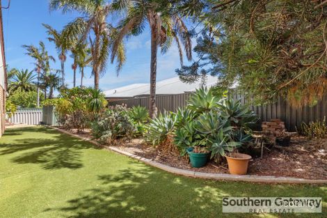 2/3 Fuchsia Pl, Halls Head, WA 6210