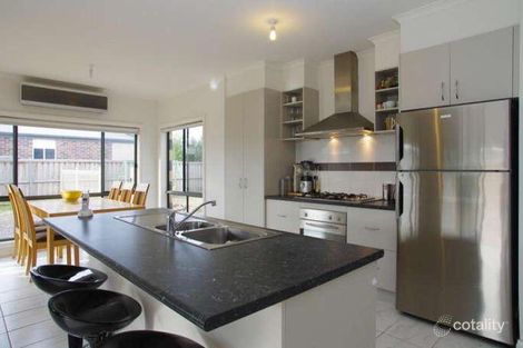 Property photo of 10 Fenwick Fairway Bannockburn VIC 3331