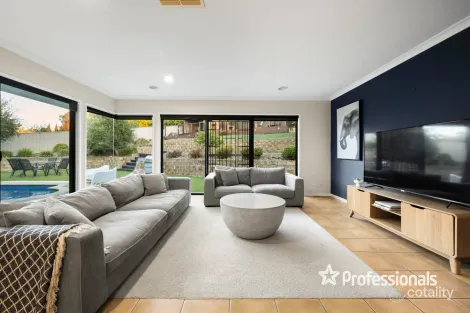 Property photo of 2 Madden Place West Wodonga VIC 3690