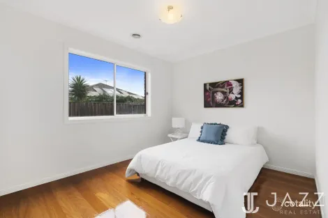Property photo of 1 Vine Close Point Cook VIC 3030