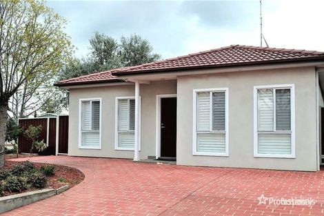 12a Horseshoe Cct, St Clair, NSW 2759