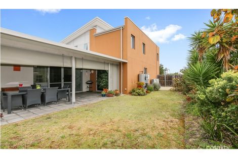 Property photo of 16 Impressa Way Halls Head WA 6210