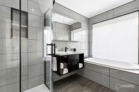 Property photo of 16 Mitchell Court Attwood VIC 3049