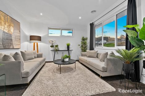 Property photo of 15 Sunset Crescent Pakenham VIC 3810