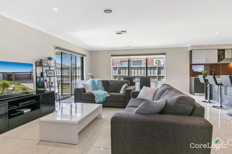 Property photo of 70 Mountainview Boulevard Cranbourne North VIC 3977