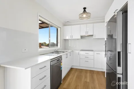 Property photo of 32 Roycroft Avenue Mount Warrigal NSW 2528