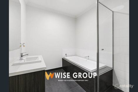 Property photo of 30 Kilmarnock Way Clyde North VIC 3978