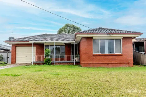 7 Blue Gum Ave, South Penrith, NSW 2750