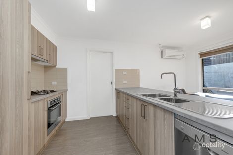 Property photo of 188 Grand Boulevard Craigieburn VIC 3064