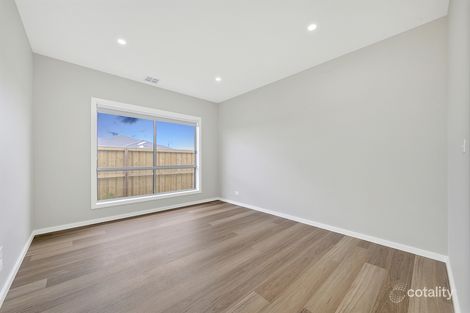 Property photo of 11 Ivory Road Donnybrook VIC 3064