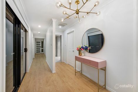 Property photo of 3 Plenty Close Caroline Springs VIC 3023