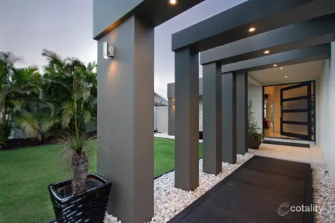 Property photo of 5 Sumatra Court Parrearra QLD 4575