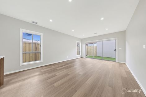 Property photo of 11 Ivory Road Donnybrook VIC 3064