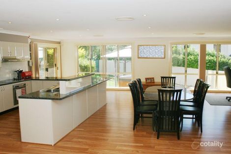 Property photo of 8 Scribbly Gum Crescent Erina NSW 2250