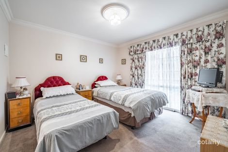Property photo of 1/9 Laxdale Court Kangaroo Flat VIC 3555