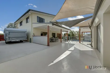 Property photo of 54 Golf View Drive Boyne Island QLD 4680