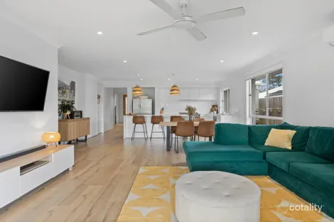 6 Challenger Way, Coomera, QLD 4209