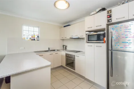 8/76 Old Cleveland Rd, Stones Corner, QLD 4120