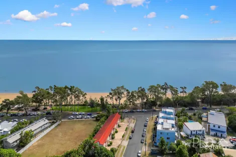 Property photo of 1/457 Esplanade Torquay QLD 4655