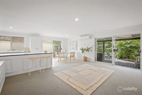 2 Kalmia Ct, Elanora, QLD 4221