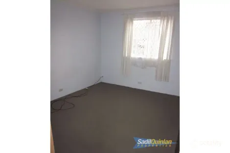 Property photo of 9/5 Adams Street Queanbeyan West NSW 2620