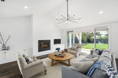 Property photo of 35 Roehampton Crescent Mount Eliza VIC 3930