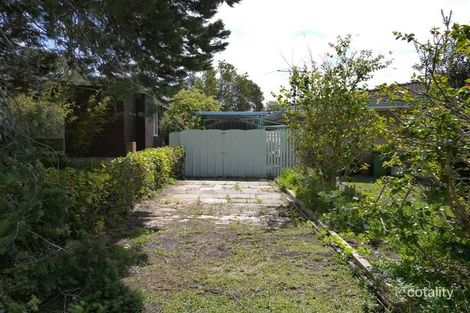 Property photo of 27 Rhodes Crescent Calista WA 6167