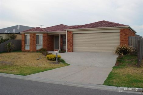 4 Postregna Way, Skye, VIC 3977