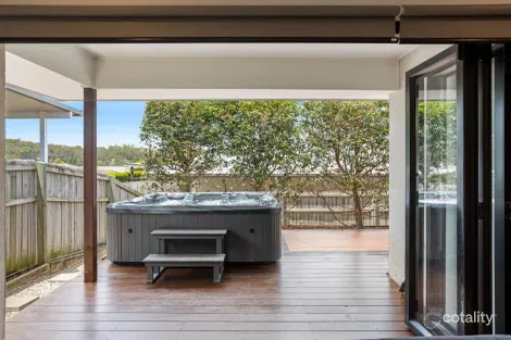 Property photo of 8 Katherine Lane Upper Coomera QLD 4209