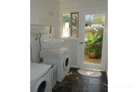 Property photo of 18 Yinneburra Street Yaroomba QLD 4573