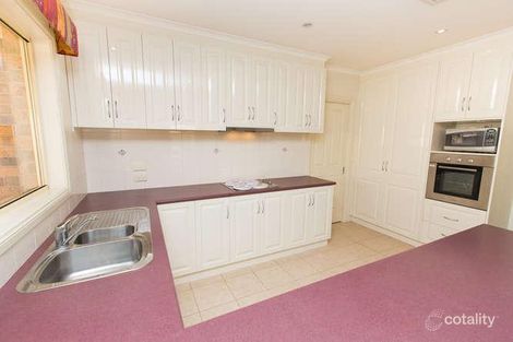 Property photo of 2 Lavender Rise Red Cliffs VIC 3496