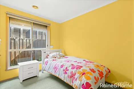 Property photo of 14 McGinness Avenue Roxburgh Park VIC 3064